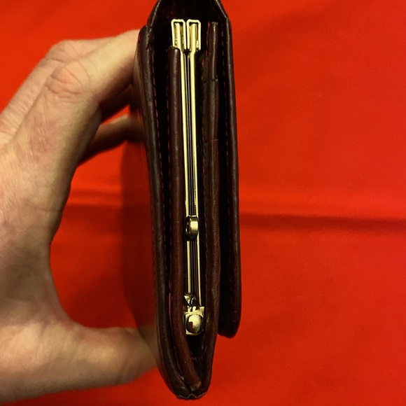 Vintage Chloe Kisslock Wallet - Picture 10 of 10